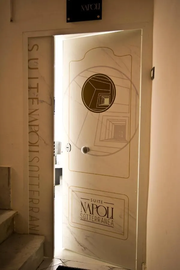 Suite Napoli Sotterranea Con Jacuzzi Pensionat